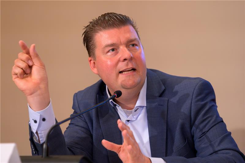 Entlastungspaket: Hamburg rechnet mit 2,2 Milliarden Euro Mehrausgaben Andreas Dressel (SPD), Senator für Finanzen in Hamburg. Foto: Jonas Walzberg/dpa