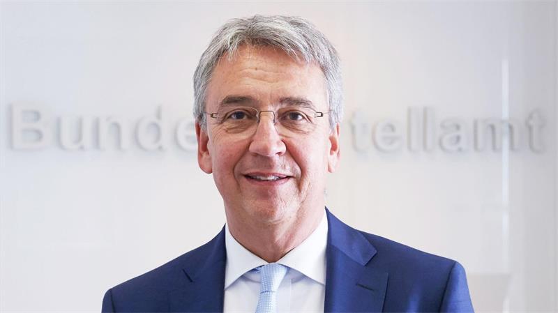 Spritpreise ziehen vor Ende des Tankrabatts deutlich an Andreas Mundt, Präsident des Bundeskartellamtes, geht davon aus, dass der Tankrabatt nicht vollständig bei den Verbrauchern ankam. (Archivbild)