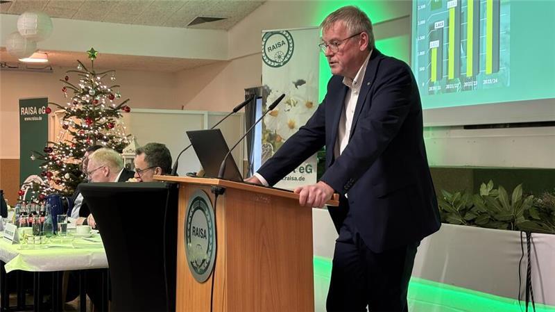 Von Pommes bis zur Tankstelle: Stader Raisa investiert 16 Millionen Euro Andreas Pape berichtete von einer guten Kartoffelernte.