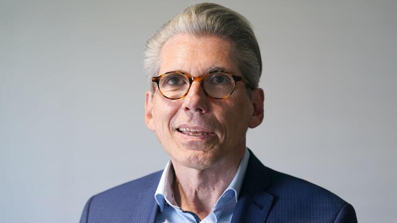 DAK-Vorstandschef: Mehr Steuergeld für Pflegeversicherung Andreas Storm, Vorstandsvorsitzender der DAK-Gesundheit, steht in der Unternehmenszentrale.
