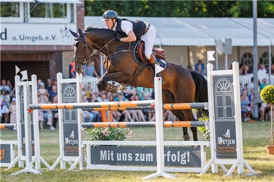 Andreas Theurer setzte auf die Erfolgsbilanz noch den Sieg im Zweikampfspringen. Der Hamburger ist Schüler von Josch Löhden. Foto: Struwe