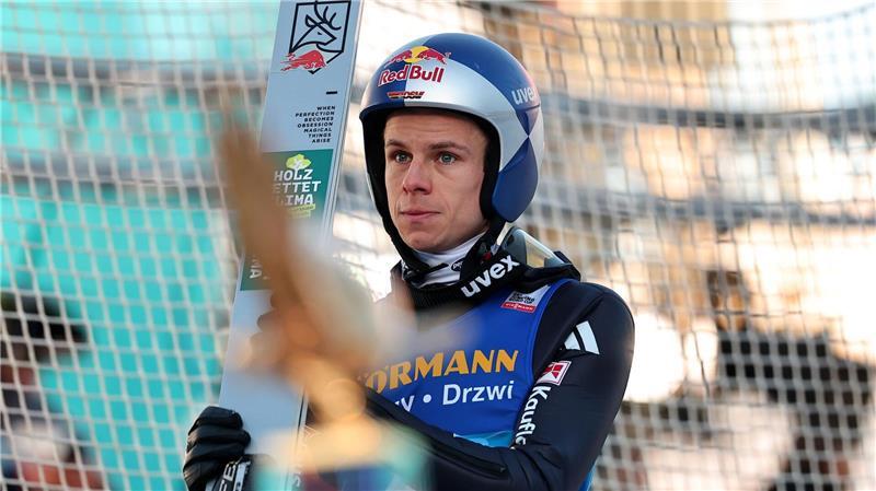 Andreas Wellinger blickt sorgenvoll auf seine eigene Leistung und den deutschen Sprung-Nachwuchs.