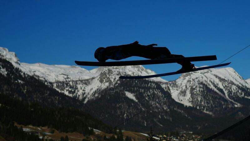 Silber und Bronze: Zwei Flug-Medaillen dank Wellinger Andreas Wellinger holte mit dem Team bei der Skiflug-WM die Bronzemedaille.