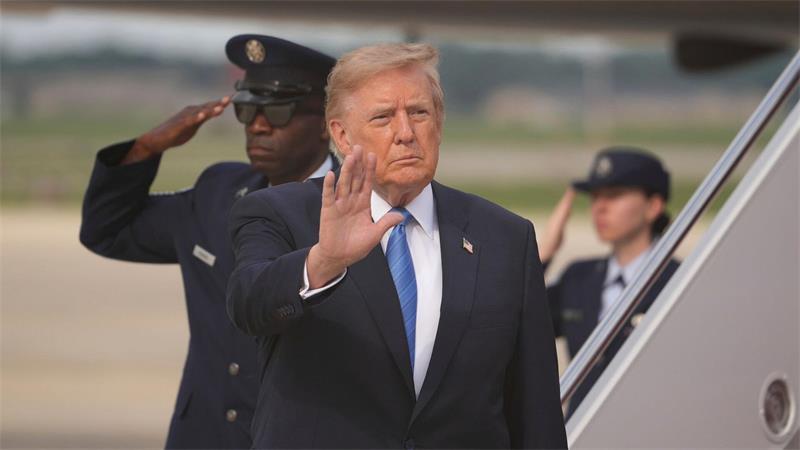 Mehr Öl für die USA - Trump und der Venezuela-Deal Anfang des Jahres hatten US-Spezialkräfte den langjährigen Staatschef Venezuelas, Nicolás Maduro, gefangengenommen. Nun gibt Trump einen Öl-Deal mit dem Land bekannt.