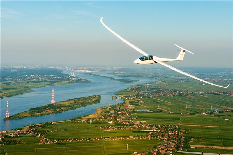 Anflug auf Stade: Ein Segelflug kann bis zu acht Stunden dauern. Die Flieger schaffen 800 Kilometer am Stück. Foto: Tobias Barth