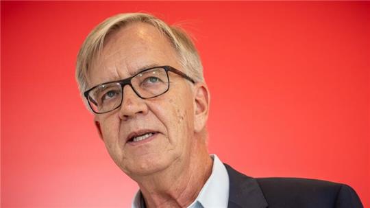 Anfragen im Bundestag sind nach Dietmar Bartschs Worten „eines der wirksamsten Mittel der Oppositionsarbeit“.