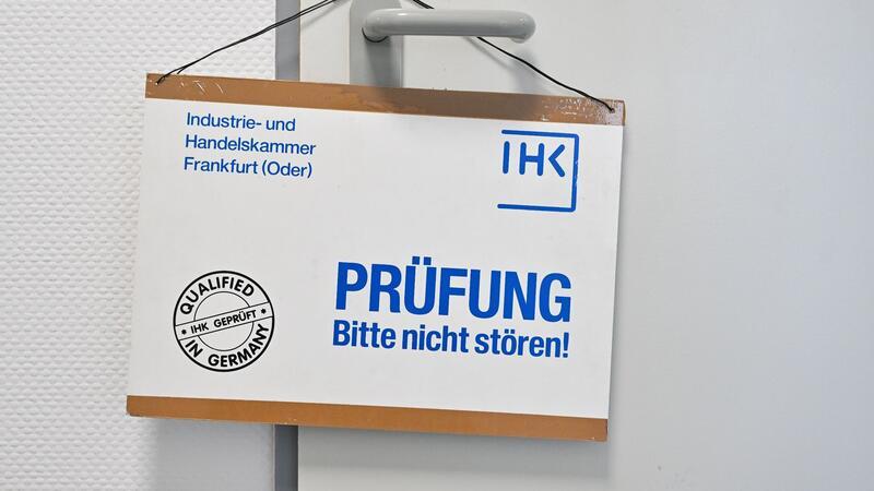 Angehende Erzieherinnen und Erzieher wurden 2023 am häufigsten gefördert.