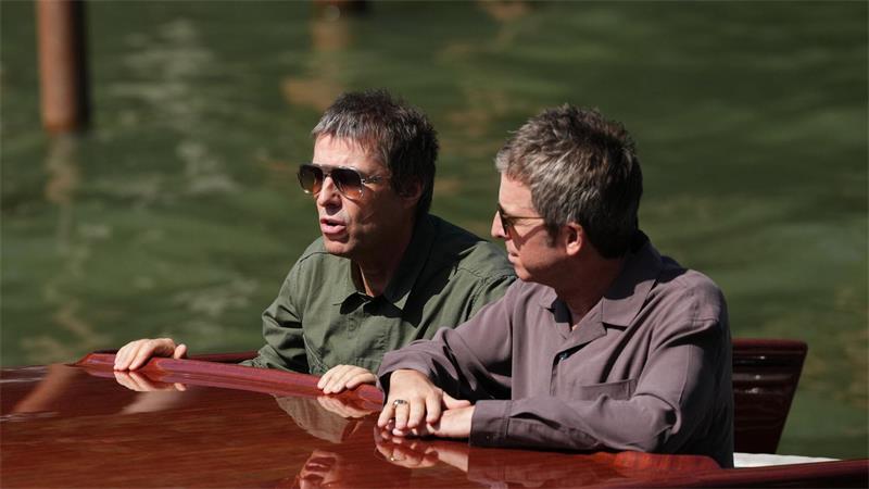 Oasis lassen Pressekonferenz in Venedig ausfallen Angekommen in Venedig: die Gallaghers.