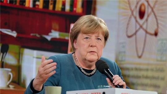 Angela Merkel verfolgte das Geschehen um den Ostsee-Buckelwal mit, verriet sie auf der Medienkonferenz re:publica.