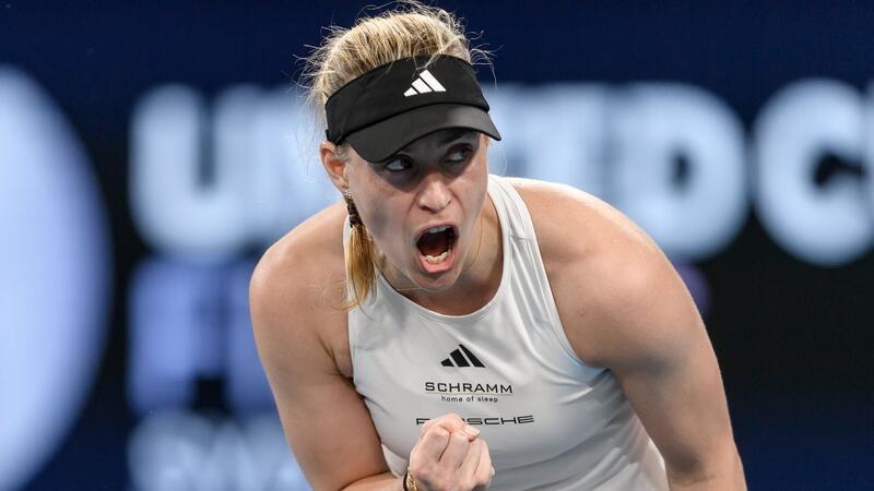 United Cup: Zverev kassiert erste Saison-Niederlage Angelique Kerber hat beim United Cup die Australierin Ajila Tomljanovic bezwungen.