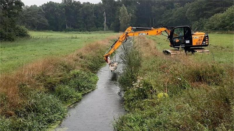 Angesichts zunehmenden Aufwuchses in den Gewässern und Vorgaben einer naturschonenden Räumung muss der Unterhaltungsverband Obere Oste höheren Aufwand betreiben.