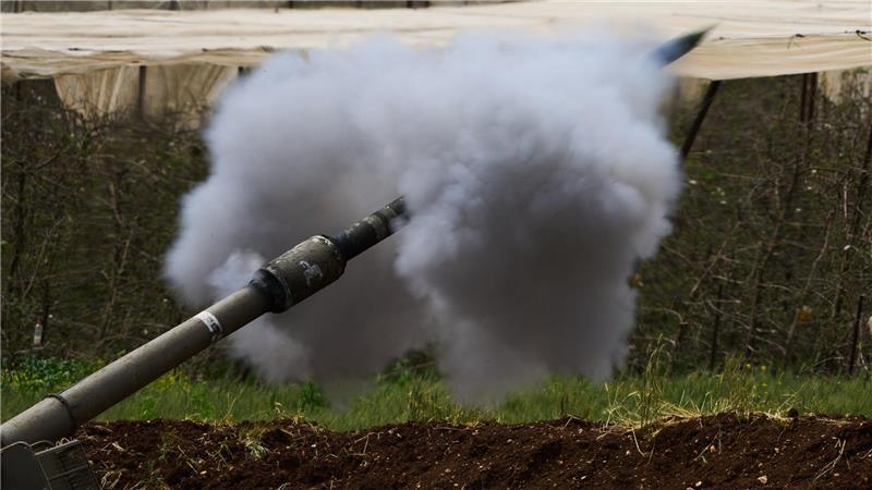 Angriffe beider Seiten gab es trotz der geltenden Waffenruhe. (Archivbild)