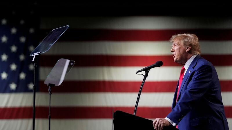 Wahlzettel-Streit: Trump wendet sich an Oberstes US-Gericht Anhänger von Donald Trump hatten am 6. Januar 2021 gewaltsam den Parlamentssitz in Washington gestürmt.