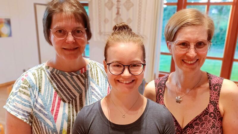 150 Jahre Posaunenchor: Frauen durften früher nicht mitspielen Anja Bredehöft (von links), Lea Heidelauf und Stefanie Heidelauf leiten abwechselnd den Chor.