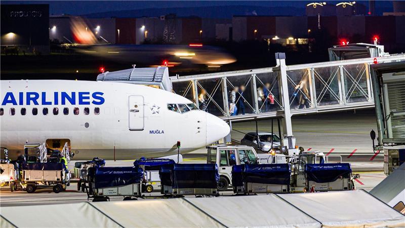 Ankunft in der niedersächsischen Landeshauptstadt: In Hannover ist ein Flieger aus Istanbul gelandet.