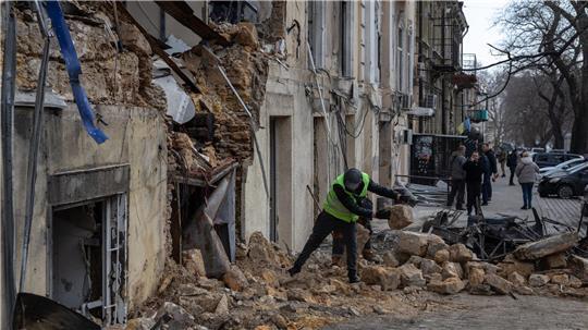 Anlässlich des orthodoxen Osterfests sollen im Ukraine-Krieg die Waffen für eine begrenzte Zeit schweigen. (Archivbild)