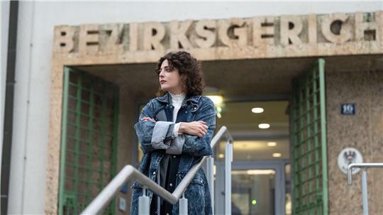 Anna Werner Friedmann hat laut Gericht einem Kollegen auf der Bühne zu fest in den Po gebissen