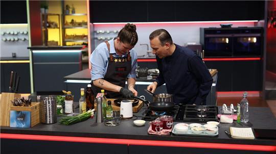 Anne Brandes und Coach Tim Raue gaben im Halbfinale alles, um mit dem letzten Löffel noch die letzte Show zu erreichen.