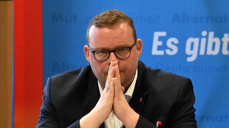 Ansgar Schledde, Vorsitzender der AfD Niedersachsen, will gegen die neue Einstufung vorgehen. (Archivbild)