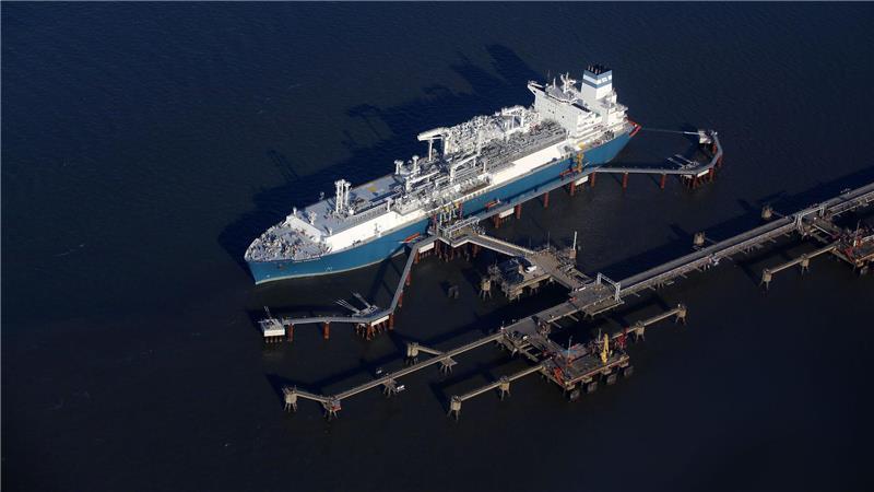 Wie nachhaltig sind Häfen, Logistik und Schifffahrt? Anstelle der LNG-Terminals soll in Wilhelmshaven ein Anlieger für klimafreundliche Gase entstehen. (Archivbild)