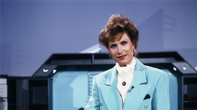 TV-Ärztin Kühnemann kurz nach ihrem 80. Geburtstag gestorben Antje-Katrin Kühnemann moderierte jahrelang die Sendung „Die Sprechstunde“ - hier im Jahr 1990. (Archivfoto)