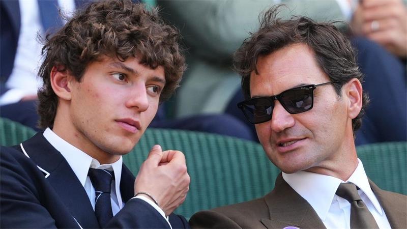 Antonelli unterhielt sich in Wimbledon angeregt mit Roger Federer. (Archivbild)