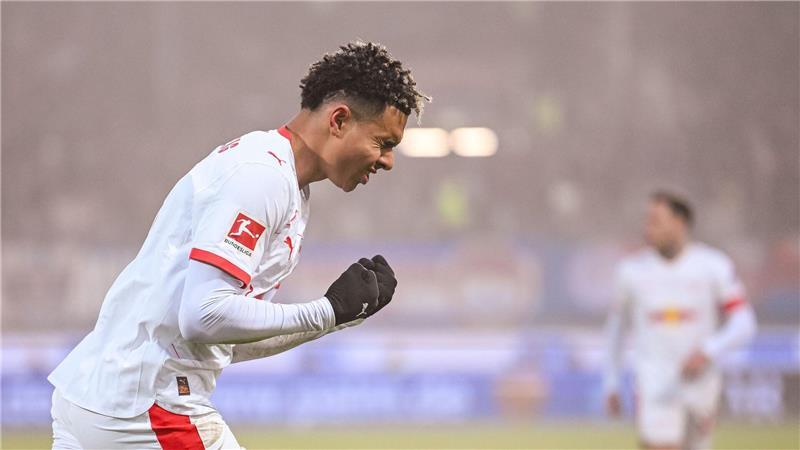 Antonio Nusa jubelt über sein Tor.