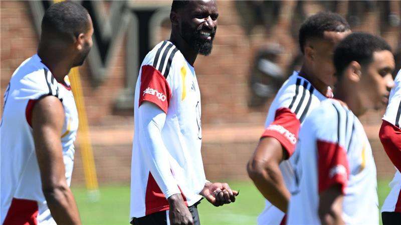 Kimmichs WM-Eindruck: Wie Nagelsmann sich verändert hat Antonio Rüdiger hat bei der WM eine für ihn ungewohnte Rolle.
