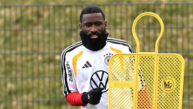 Antonio Rüdiger hat seinen Stammplatz zum Start ins WM-Jahr verloren.
