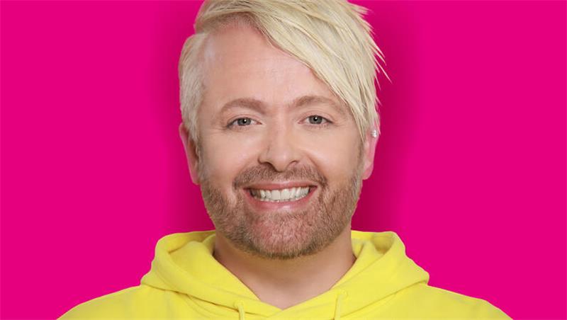 Antony Ross will mit weiteren Schlagerkünstlern Stimmung ins Stadeum bringen.
