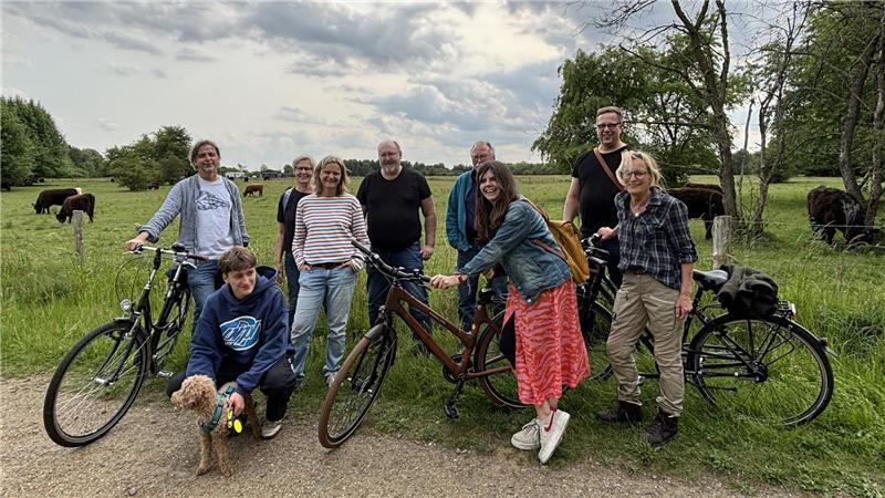 Anwohner aus Ottenbeck wollen nicht, dass sich auf der Rinderweide an der beliebten Spazierstrecke Gewerbebetriebe ansiedeln.