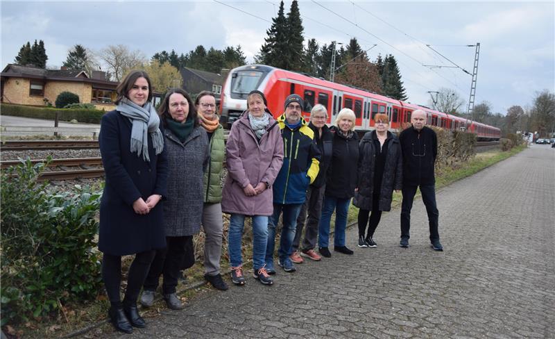Protest in Neukloster: Bürger möchten Bahn-Lärmschutz nicht Anwohner der Bahnstrecke in Neukloster möchten keine hohen Lärmschutzwände. Das Foto zeigt die Siedlung an den Straßen Am Gleise und Heitmannshausen.