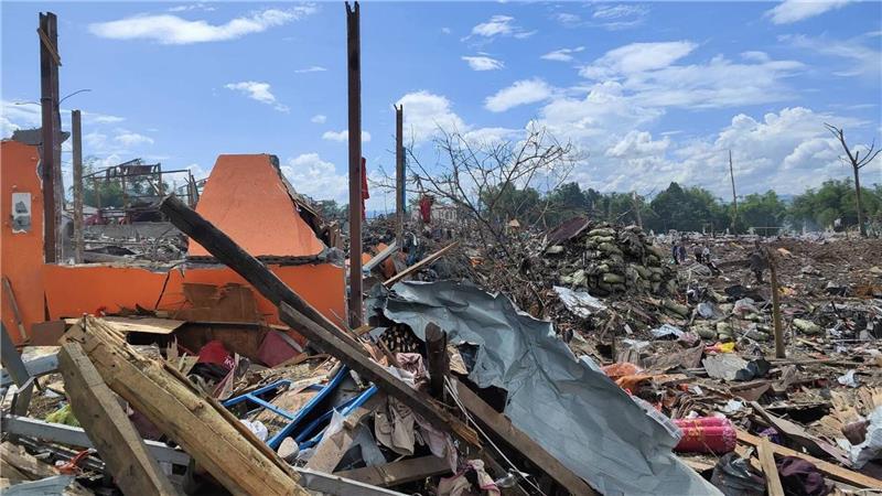 Trauer nach gewaltiger Explosion in Myanmar - bis zu 55 Tote Anwohnern zufolge wurden bei der Explosion auch zahlreiche Wohnhäuser in der Umgebung beschädigt.