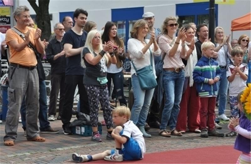 Applaus gab es für das bunte Bühnenprogramm.