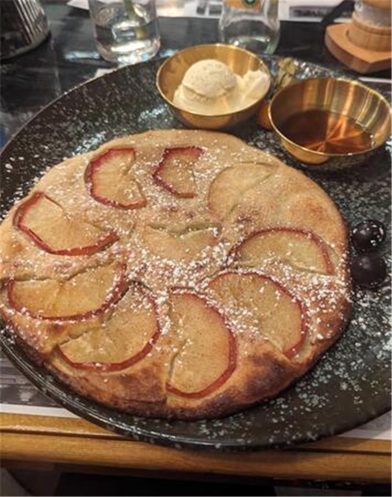 „Mein Lokal, dein Lokal“: Das war der dritte Tag des Restaurant-Wettstreits Apple-Pancake.Foto: Wessolowski