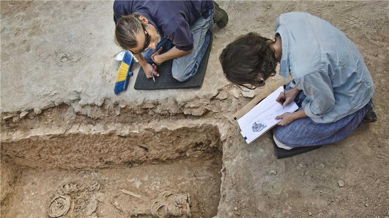 Extreme Askese in Eisenringen: Forscher finden byzantinische Nonne Archäologen finden Leiche von Nonne mit schweren Eisenringen