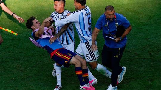 Argentiniens Leandro Paredes rastete nach dem WM-Finale aus. (Archivbild)