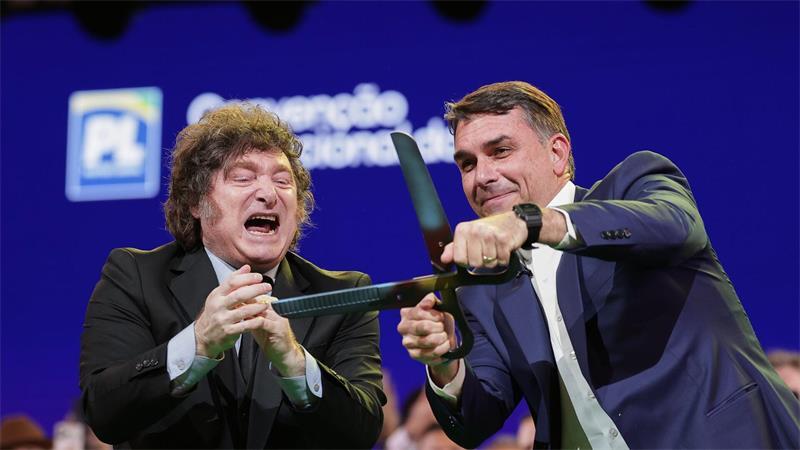 Argentiniens ultraliberaler Präsident Javier Milei (l) nahm an der Veranstaltung teil. 