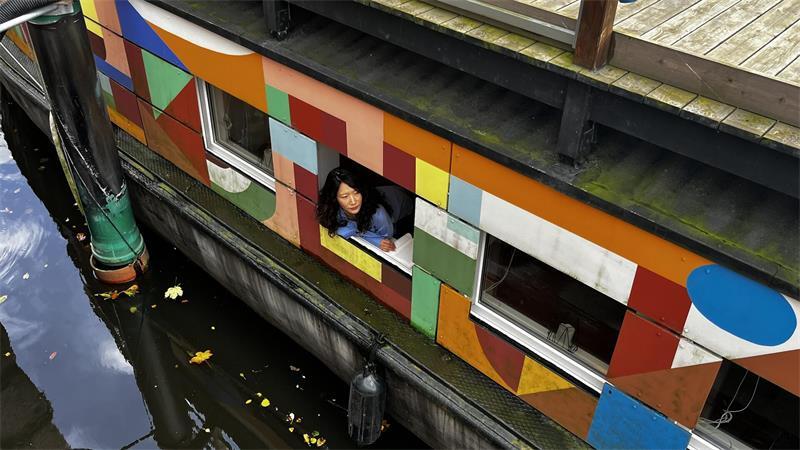 Zwischen Glück und Horror: Sechs Wochen auf dem Kutter im Stader Hafen Ari Cho an Bord, im Fleth vor dem Schwedenspeicher.