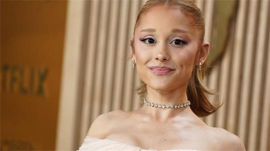 Ariana Grande ist gerade mit ihrem Album „Eternal Sunshine“ auf Tour. (Archivbild)