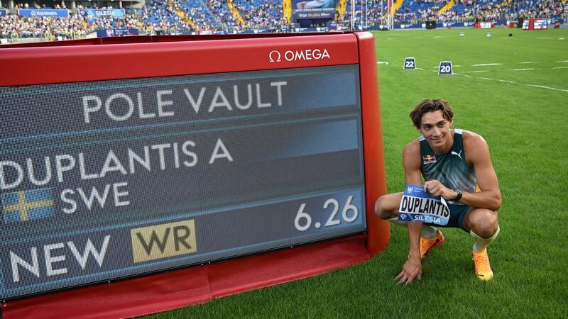 Stab-Star Duplantis und Ingebrigtsen mit Weltrekorden Armand Duplantis sprang schon seinen dritten Weltrekord in dieser Saison.