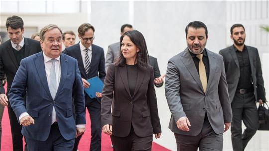 Armin Laschet gilt als einer von mehreren Kandidaten für das Amt des Bundesaußenministers in der nächsten Bundesregierung. (Archivbild)