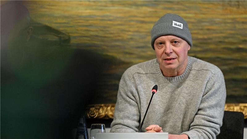 Armin Petras wird zur Spielzeit 2027/2028 neuer Intendant am Theater Bremen.