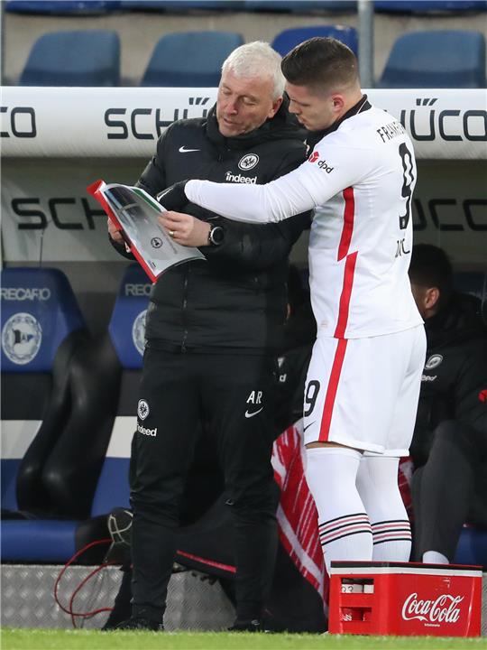 Armin Reutershahn (links) war zuletzt bei Eintracht Frankfurt und Borussia Mönchengladbabch an der Seite von Adi Hütter aktiv. Foto: dpa
