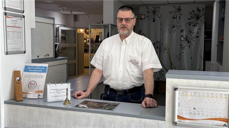Arnth Isernhagen wollte eigentlich nie Herbergsvater werden. Inzwischen macht er den Job in Stade seit mehr als 30 Jahren.
