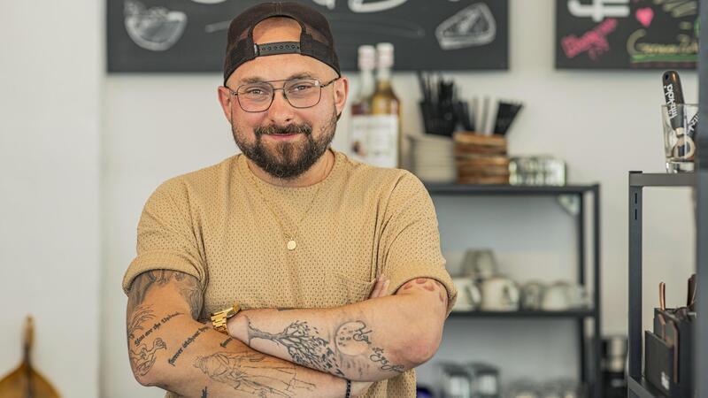 Arthur Schäfer betreibt das Lokal FoodartBremerhaven Cakes & Bowls in der Bürgermeister-Smidt-Straße.