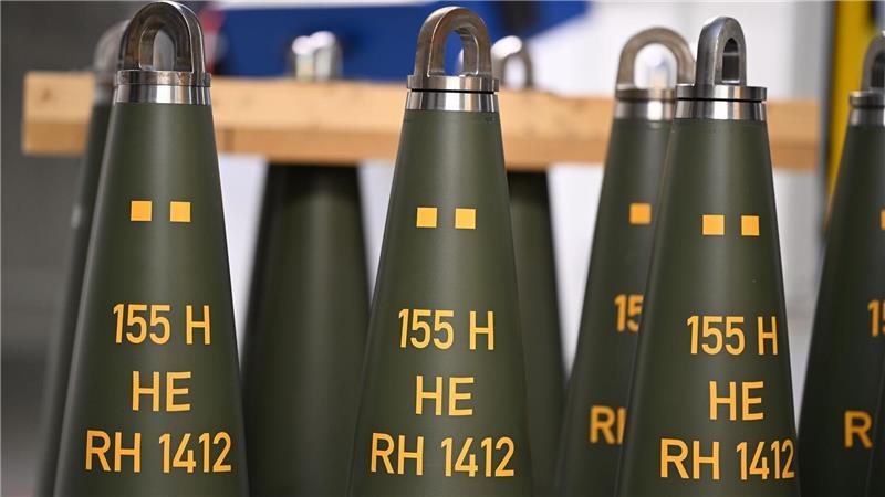Rheinmetall eilt von Rekord zu Rekord Artilleriegranaten vom Kaliber 155 Millimeter von Rheinmetall.