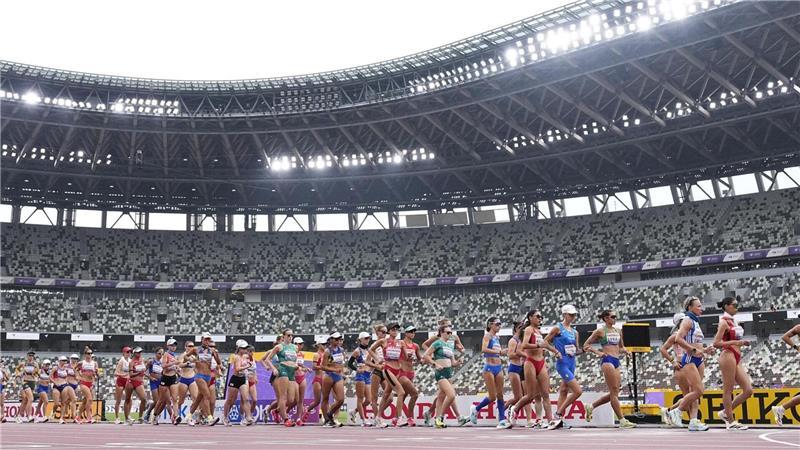 Bilder des Tages Athletinnen treten im Nationalstadion an.