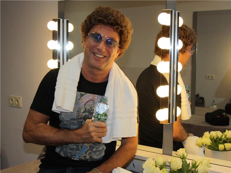 Atze Schröder war am Donnerstagabend im ausverkauften Stadeum zu Gast. Foto: Andrae