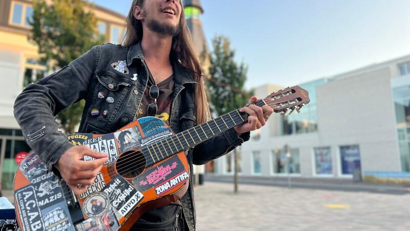 Vor Protestcamp 3.0 - erste Punks auf Sylt angekommen Auch 2022 war Knolle beim Protestcamp auf Sylt dabei.
